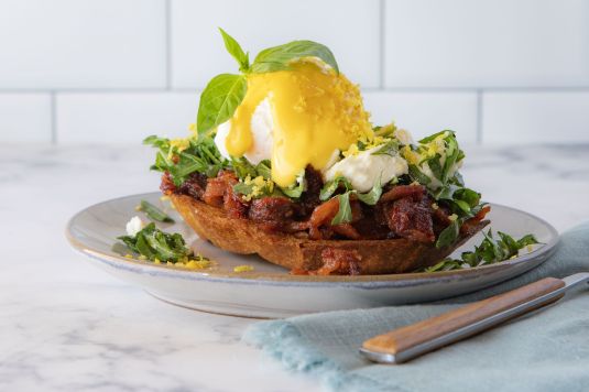 California-Style Eggs Benedict Recipe - Food Fanatic