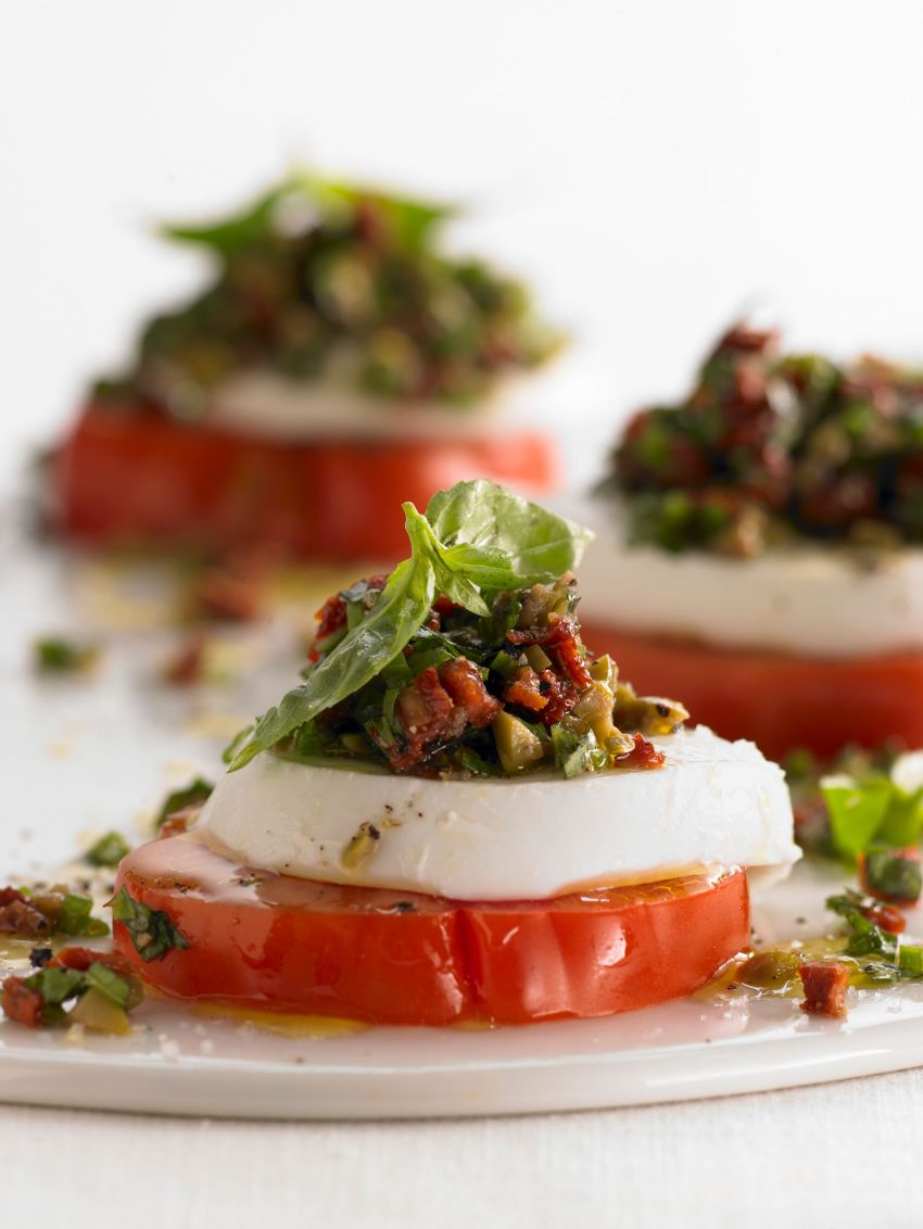 Insalata Caprese with Sun Dried Tomato Tapenade Bella Sun Luci