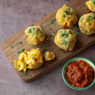 Sun Dried Tomato Macaroni Cheese Balls 