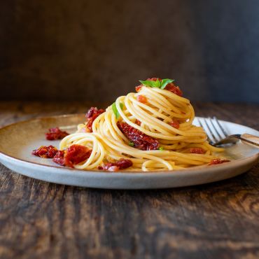 Spaghetti with Sun Dried Tomatoes Amatriciana