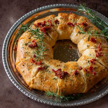 Sun Dried Tomato Pesto Stuffed Wreath