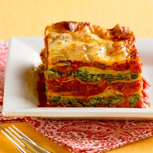 Spinach, Ricotta, and Tomato Artichoke Lasagna | Bella Sun Luci